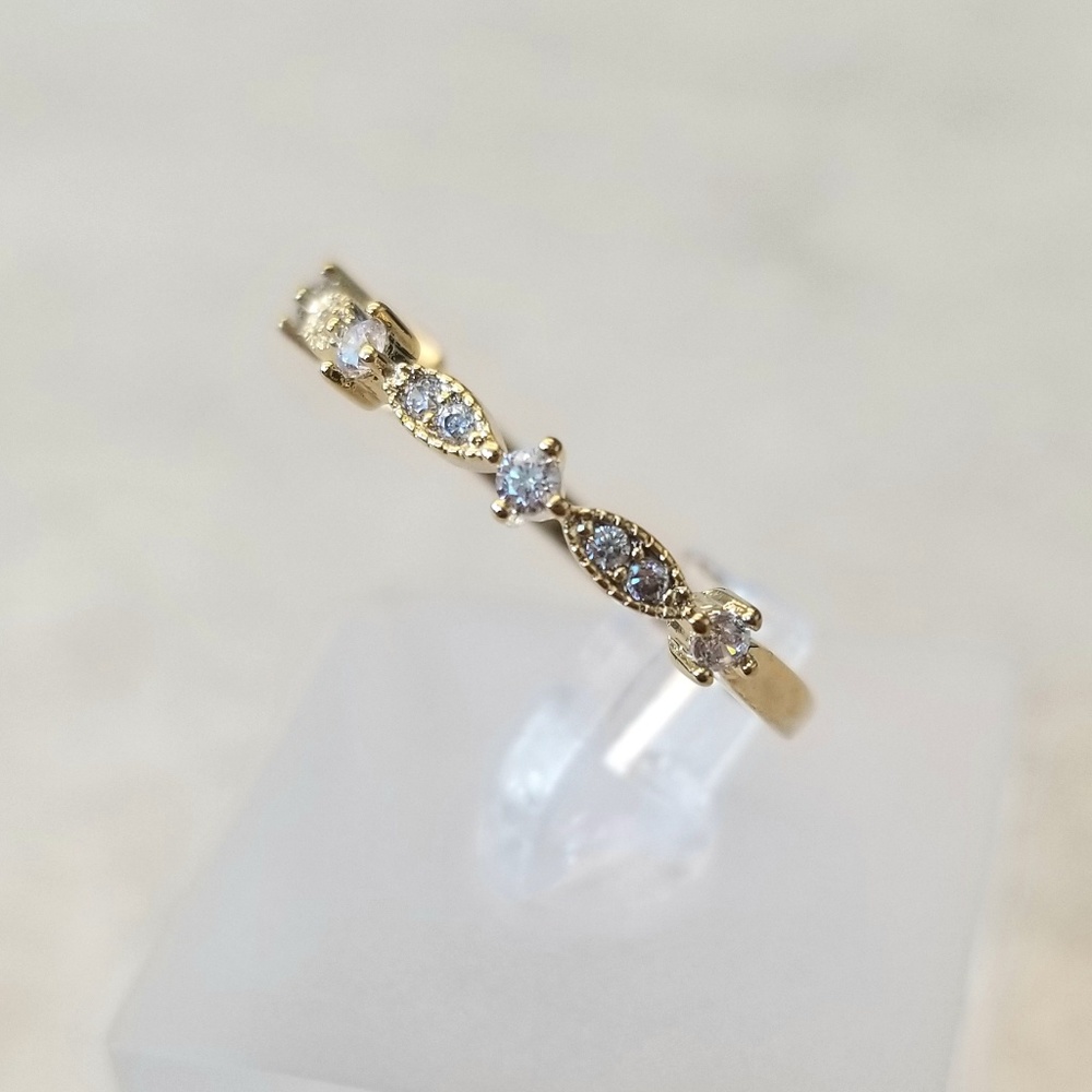 18k Stack Band - Picture 6 of 9